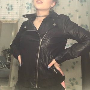 Black Leather Jacket!